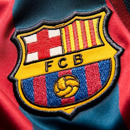 Barcelona 25/26 Retro Travel Shirt