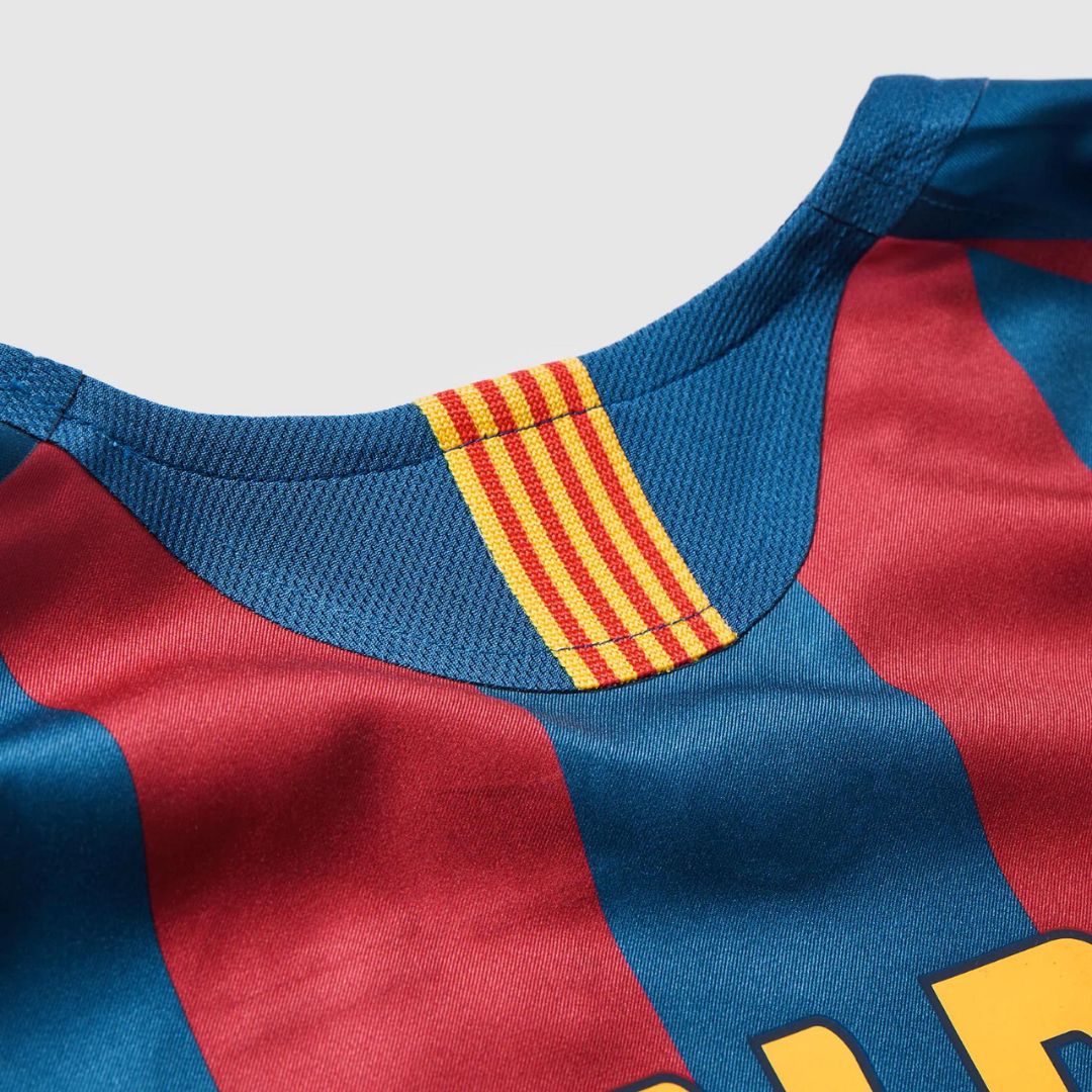 Barcelona 25/26 Retro Travel Shirt