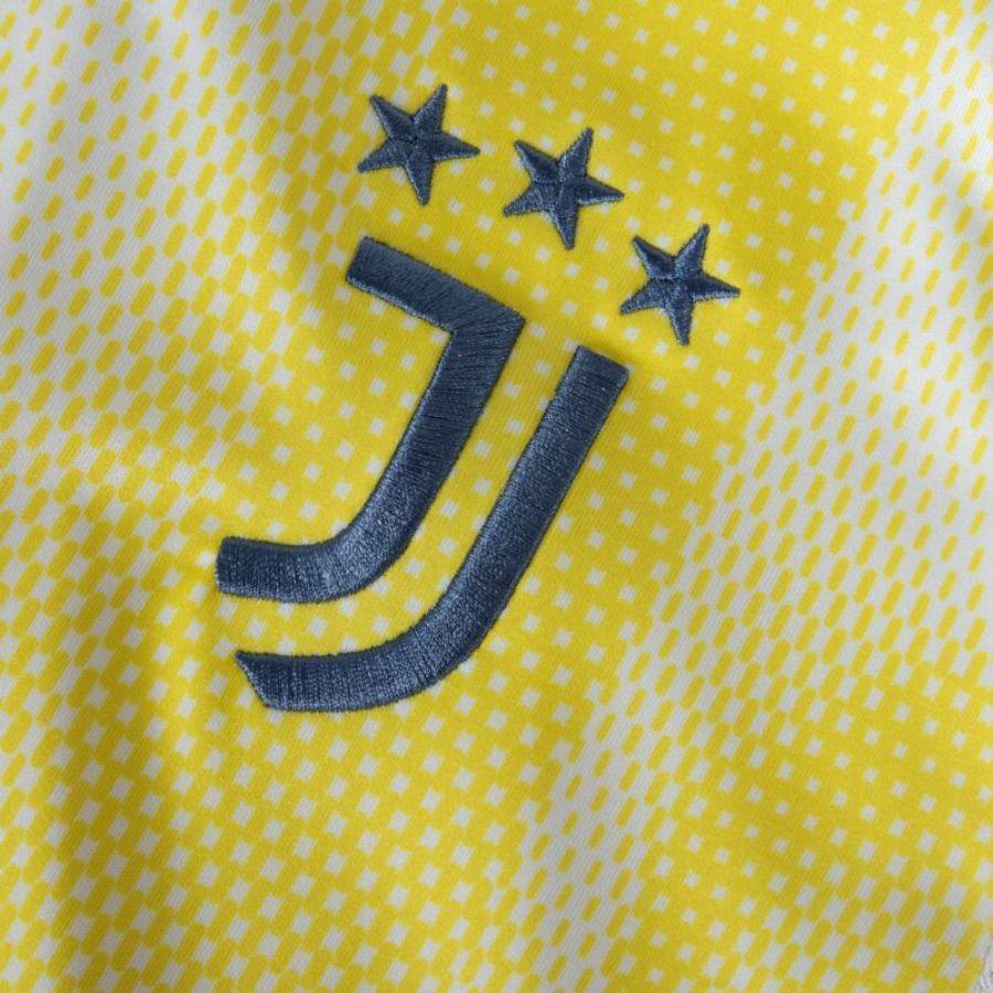 Juventus Yldiz 10 Away 2024/25 Patches UCL UEFA Foundation (Official Printing)